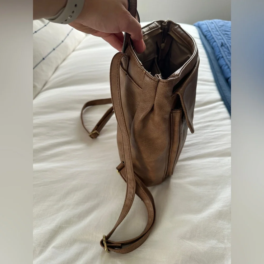 Relic by Fossil Brianna Convertible Backpack – Light Brown